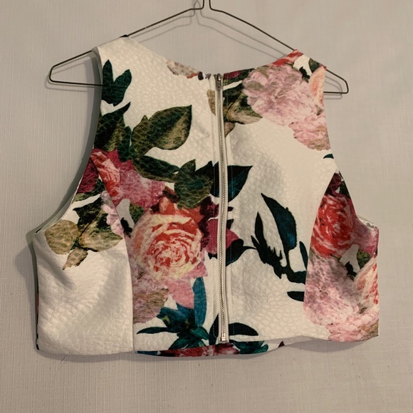 Flower crop top - Picture 3 of 3